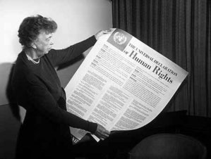 Mrs. Eleonora Roosevelt presenta la Dichiarazione (1948